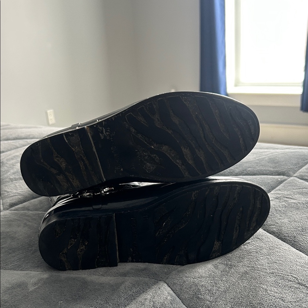 Michael Kors Glossy Navy Rain Boots - Picture 5 of 5